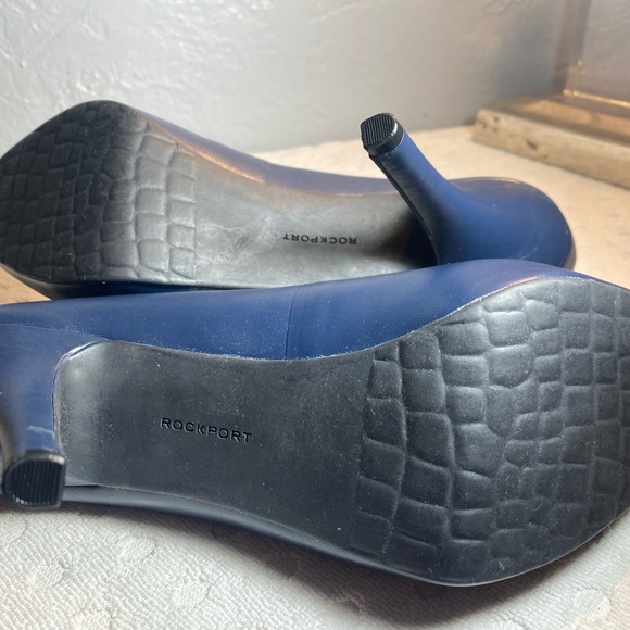 NWOT ROCKPORT adiPRENE by Adidas Women’s Blue Leather PeepToe Pumps - Picture 14 of 16